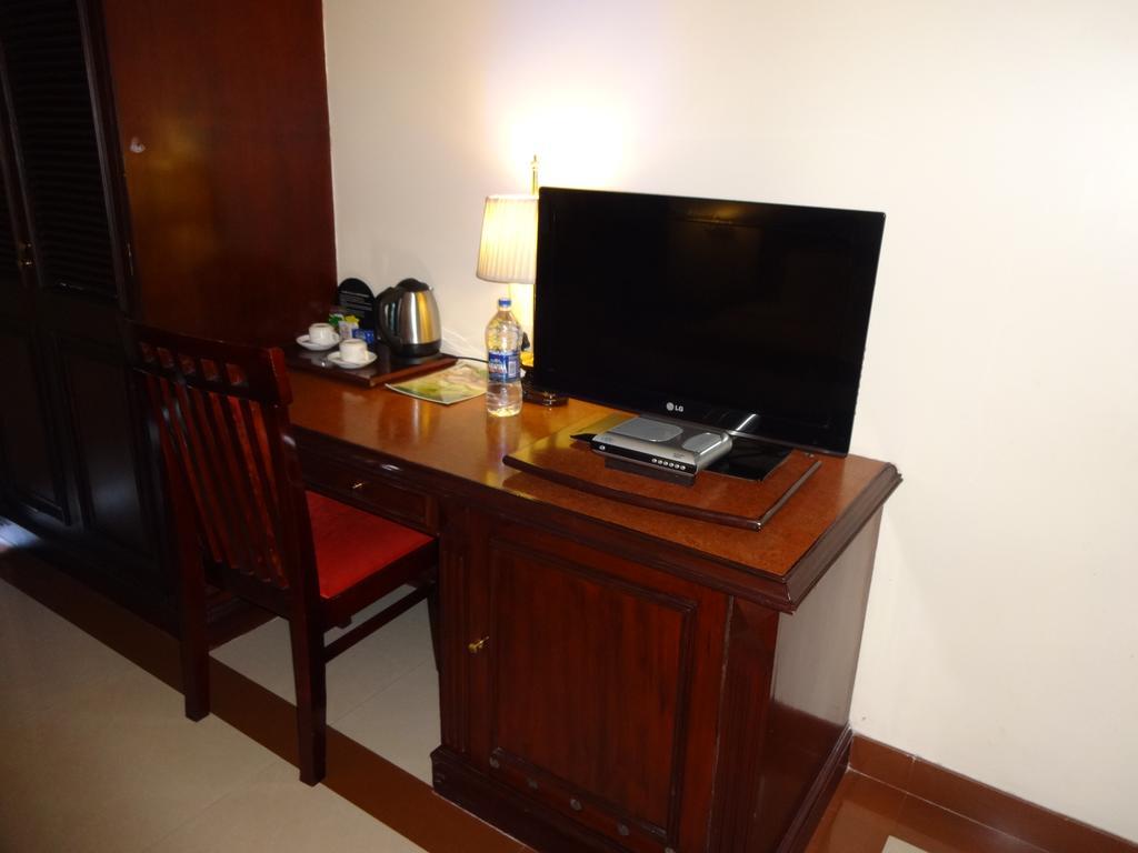 Westway Hotel Kozhikode Exterior foto